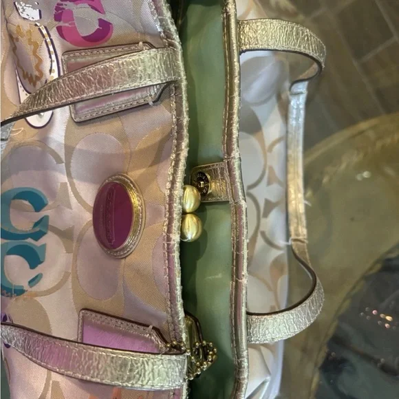 Coach Poppy Signature Tote and Wallet Set - Picture 6 of 9